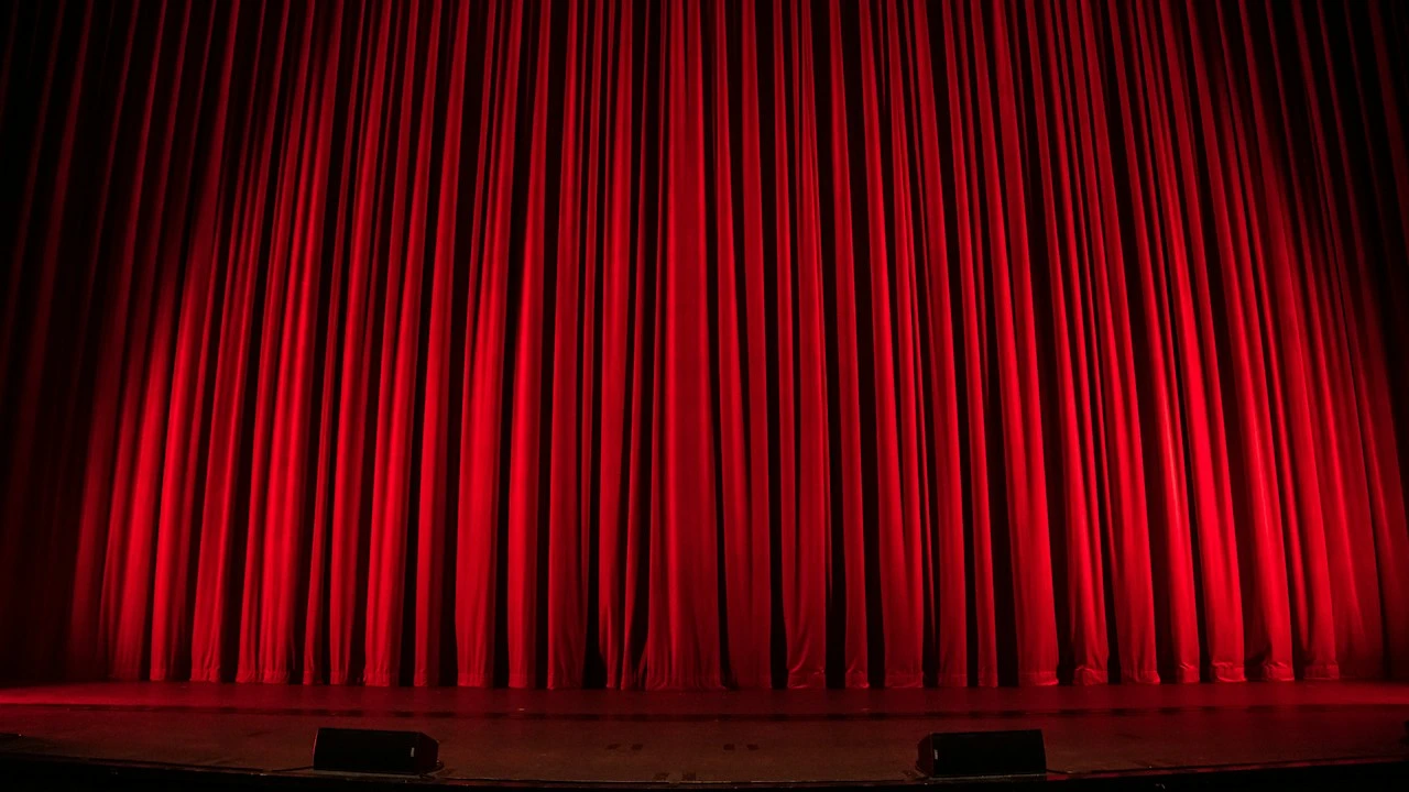 MJ - The Musical Broadway & Tour Guide: Best Sightlines, Cast Magic & Ticket Tips